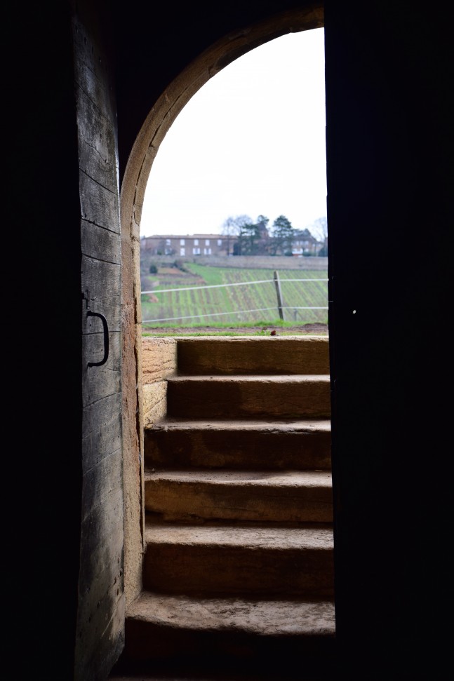 Chateau de Lavernette through door